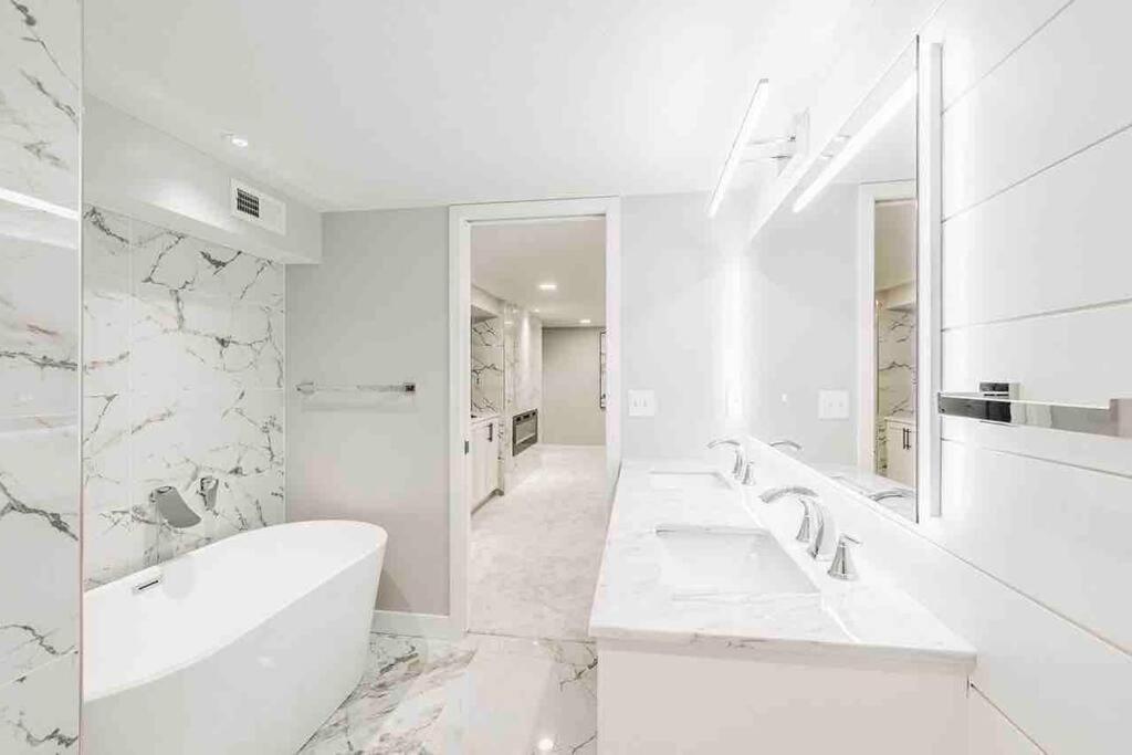 Beautiful Luxury Home Freshly Renovated With Big Yard, Seating & Grill Pad Cottage Grove Exteriér fotografie