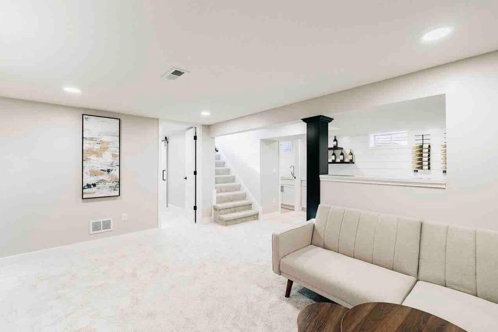 Beautiful Luxury Home Freshly Renovated With Big Yard, Seating & Grill Pad Cottage Grove Exteriér fotografie