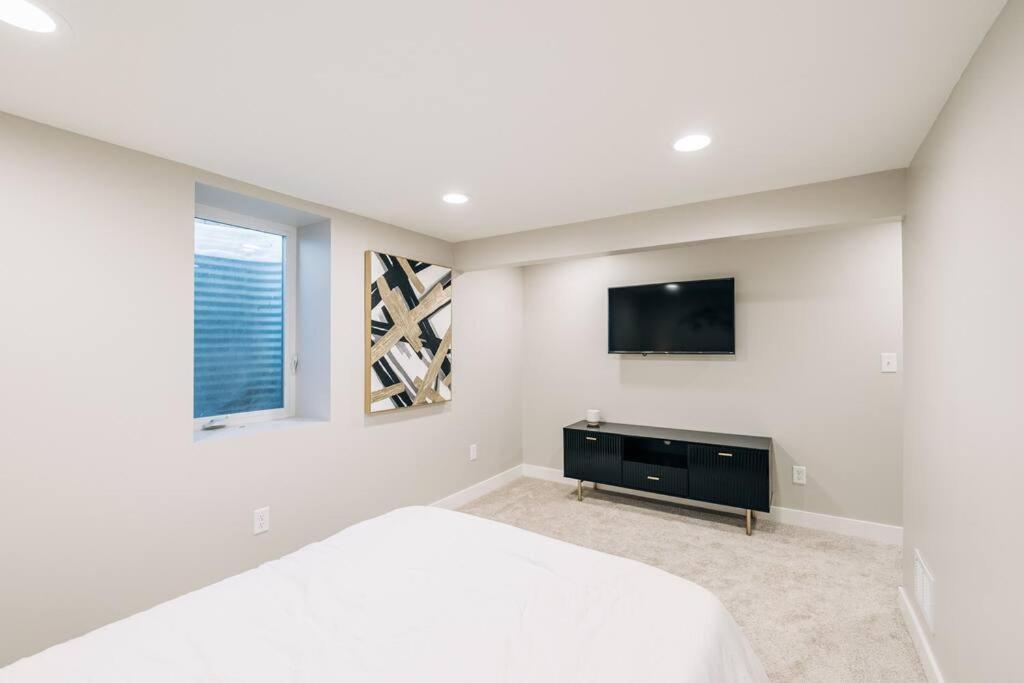 Beautiful Luxury Home Freshly Renovated With Big Yard, Seating & Grill Pad Cottage Grove Exteriér fotografie