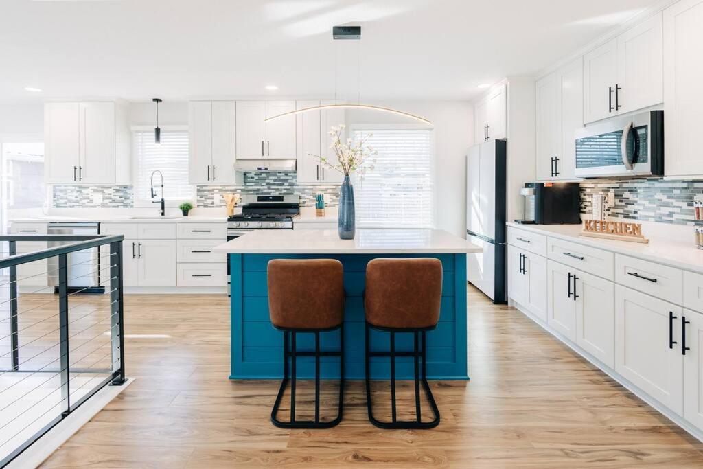 Beautiful Luxury Home Freshly Renovated With Big Yard, Seating & Grill Pad Cottage Grove Exteriér fotografie