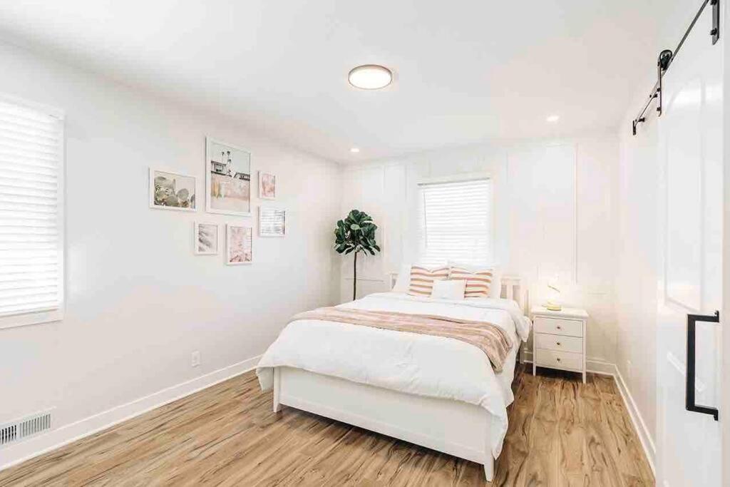 Beautiful Luxury Home Freshly Renovated With Big Yard, Seating & Grill Pad Cottage Grove Exteriér fotografie